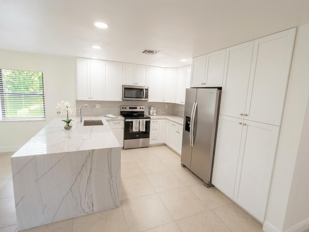 3257 Beechberry Circle - Photo 2