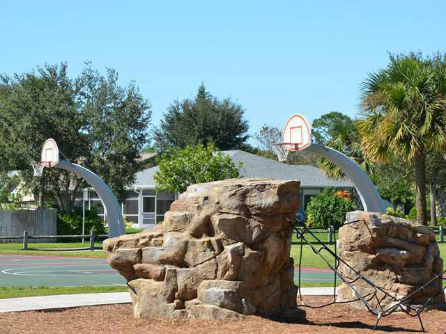 376 La Mancha Avenue - Photo 14