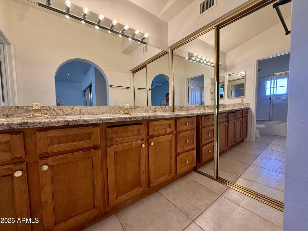 14222 N 23rd Street - Photo 17
