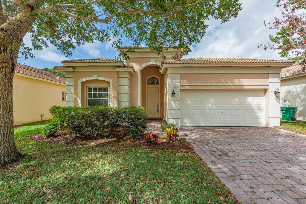 5717 Spanish River Road - Photo 1