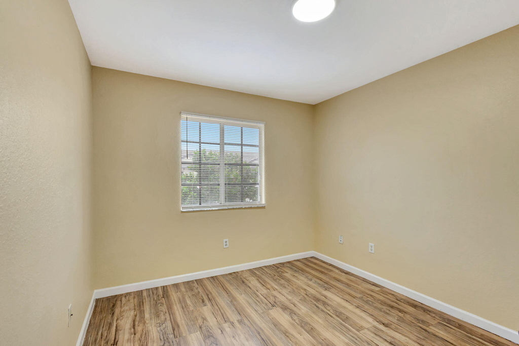 1302 Lucaya Drive - Photo 19