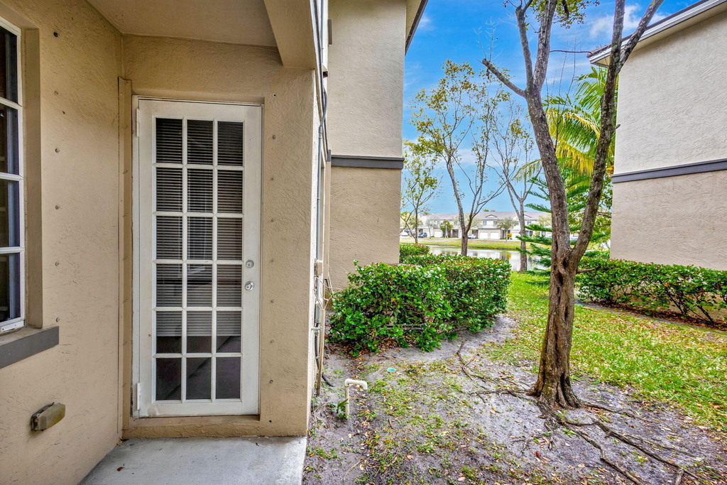 1302 Lucaya Drive - Photo 28