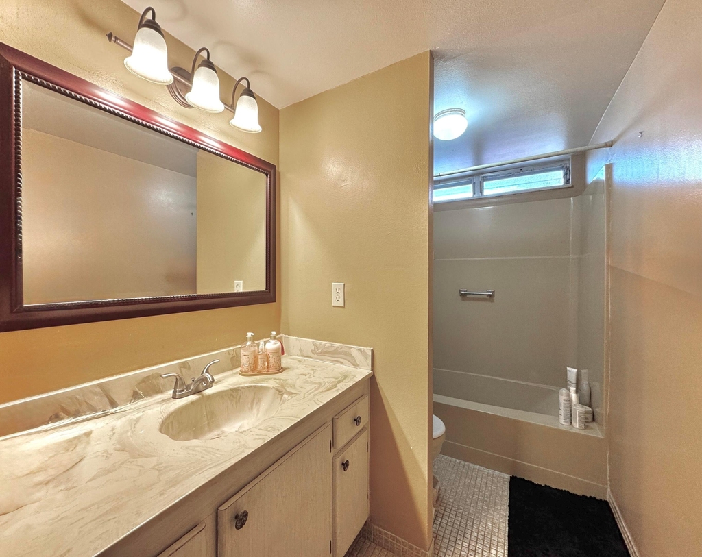 2515 Ne 2nd Court - Photo 4