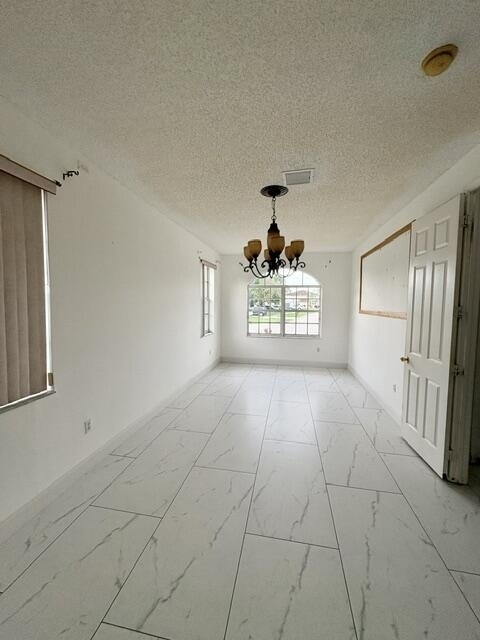 127 Saratoga Boulevard W - Photo 9