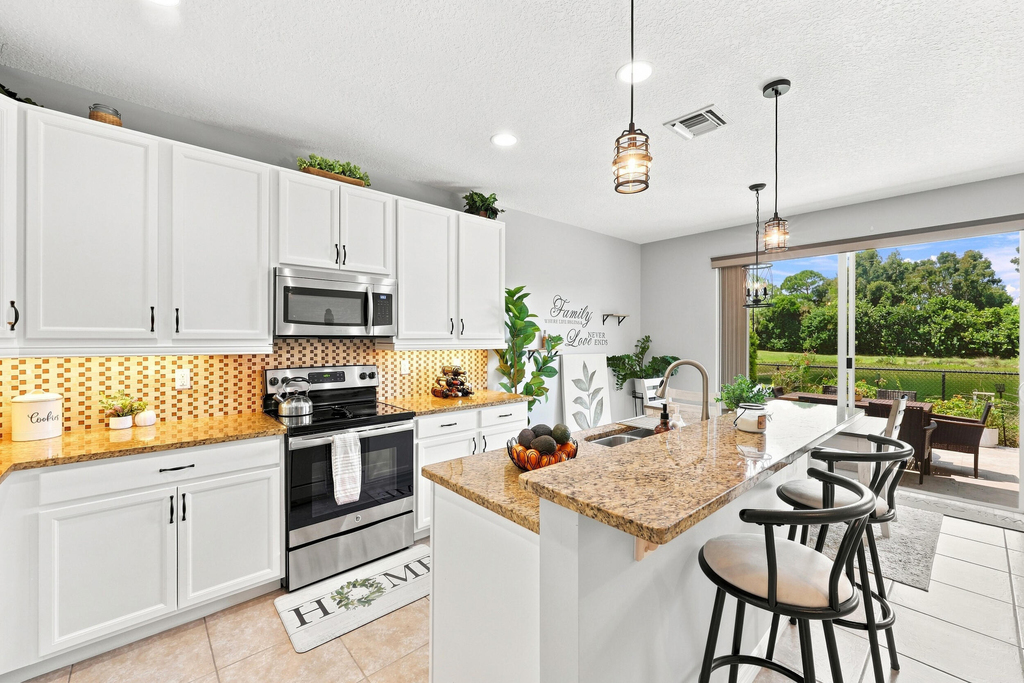 4585 Tara Cove Way - Photo 11