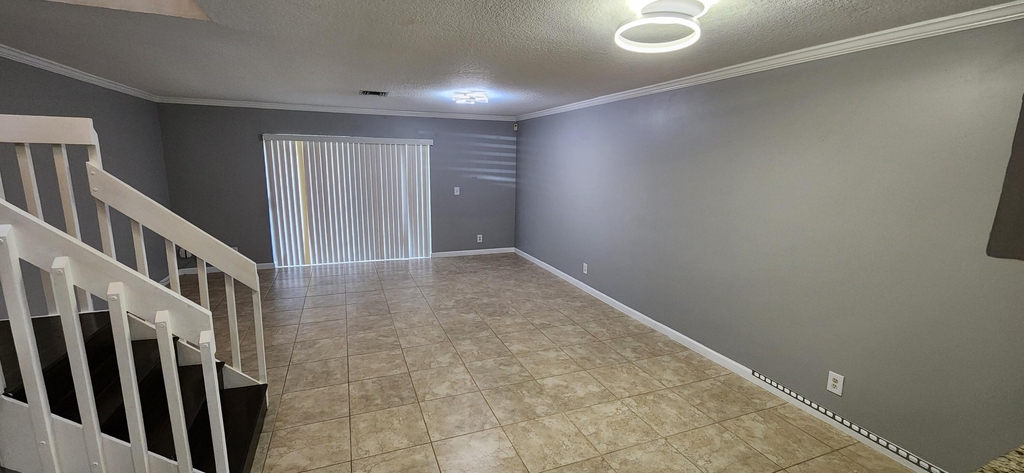 6327 Walk Circle - Photo 4
