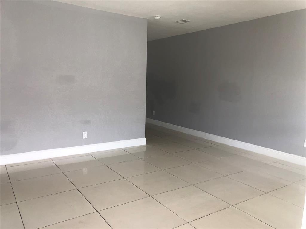839 Nw 14th Way - Photo 5