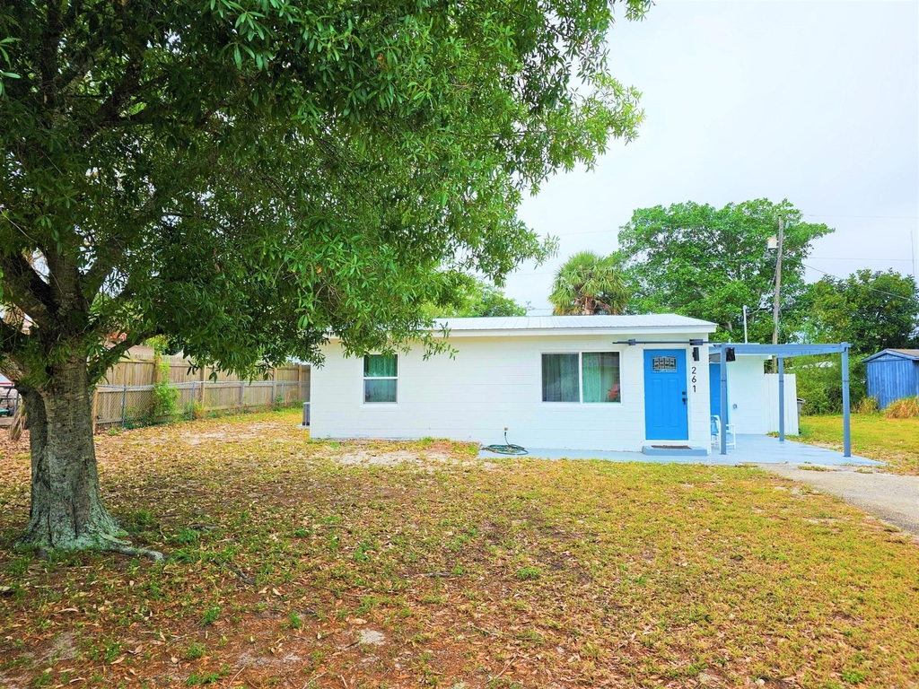 261 6th Court Sw - Photo 0