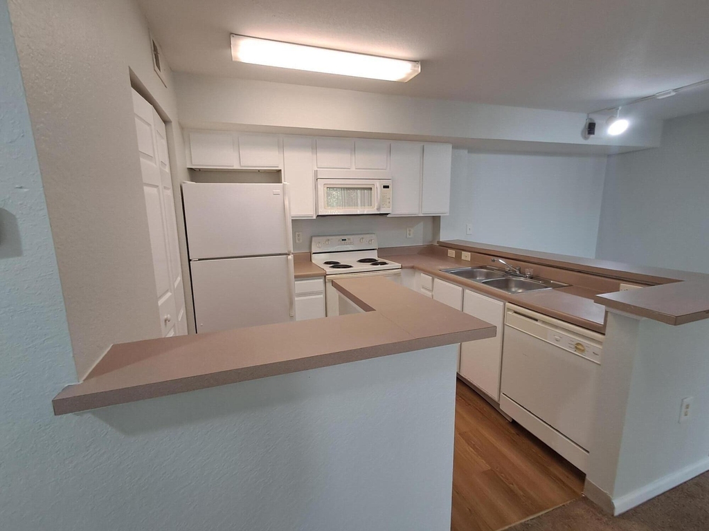 181 Sw Palm Drive - Photo 24