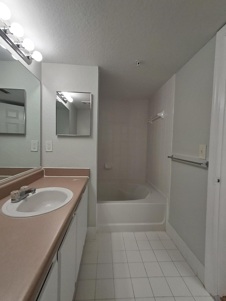 181 Sw Palm Drive - Photo 14