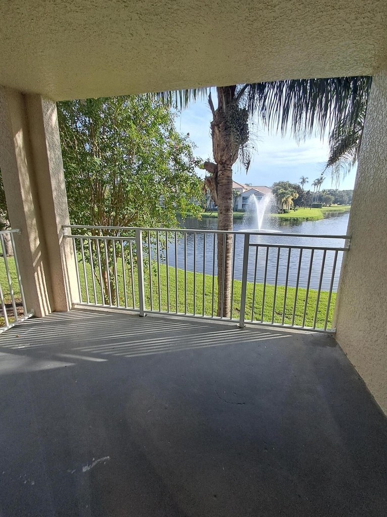 181 Sw Palm Drive - Photo 15