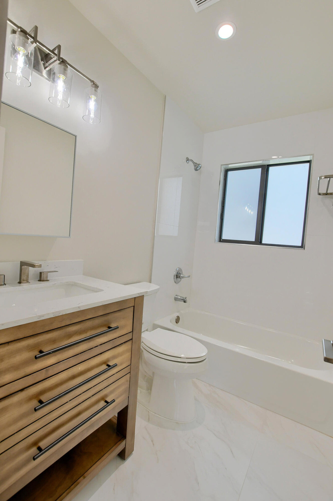 2503 Oceanview Avenue - Photo 8