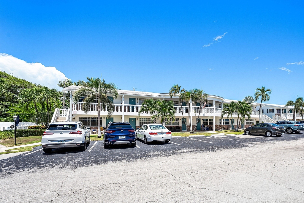 5505 N Ocean Boulevard - Photo 0