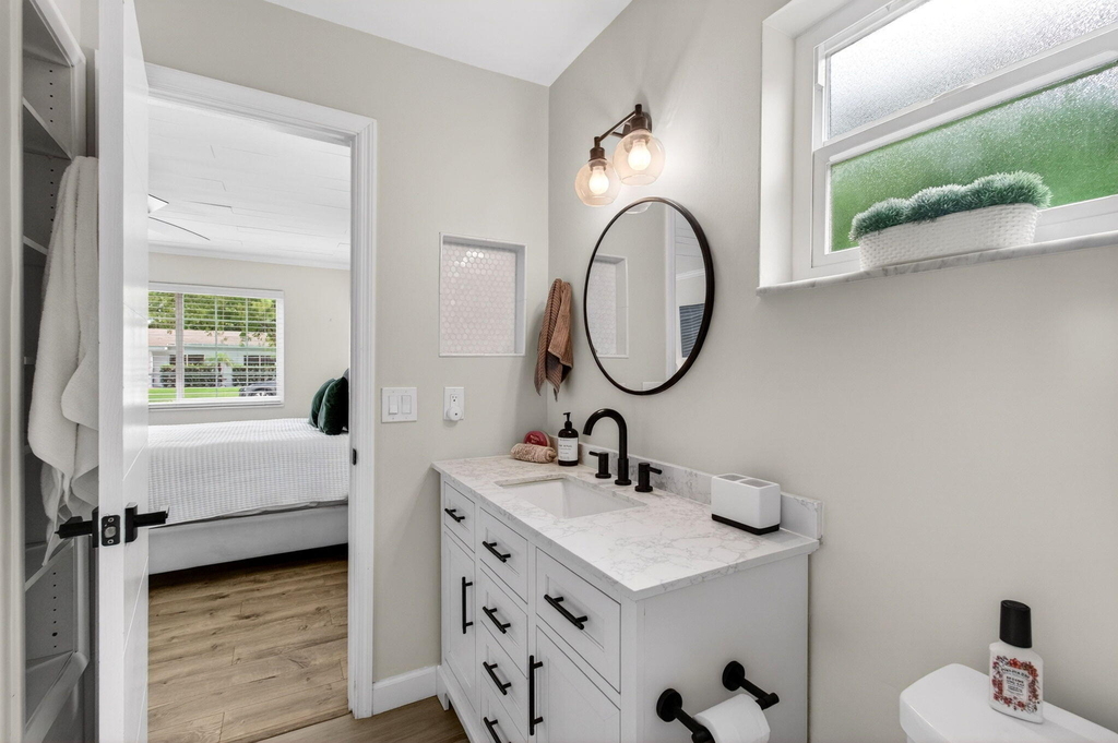 998 Sw 7th Street - Photo 16