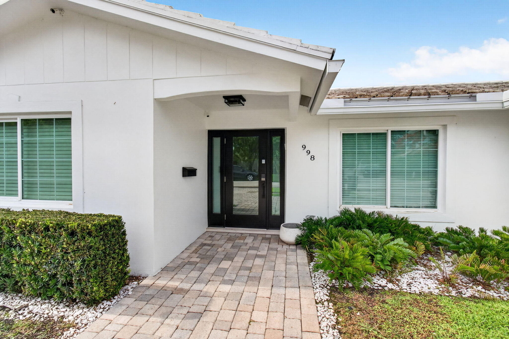 998 Sw 7th Street - Photo 3