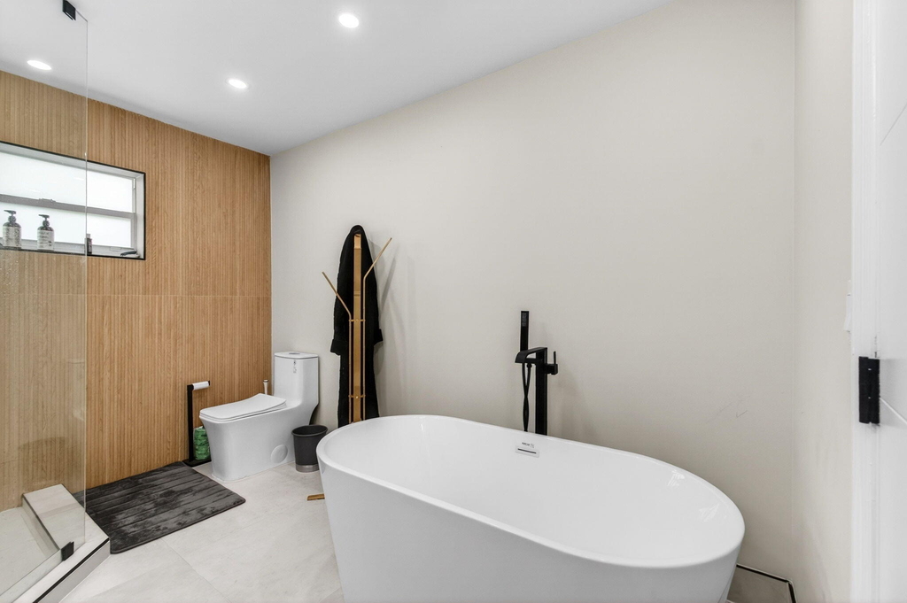 998 Sw 7th Street - Photo 42