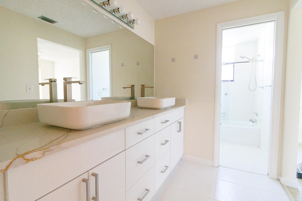 8197 Royal Palm Court - Photo 6