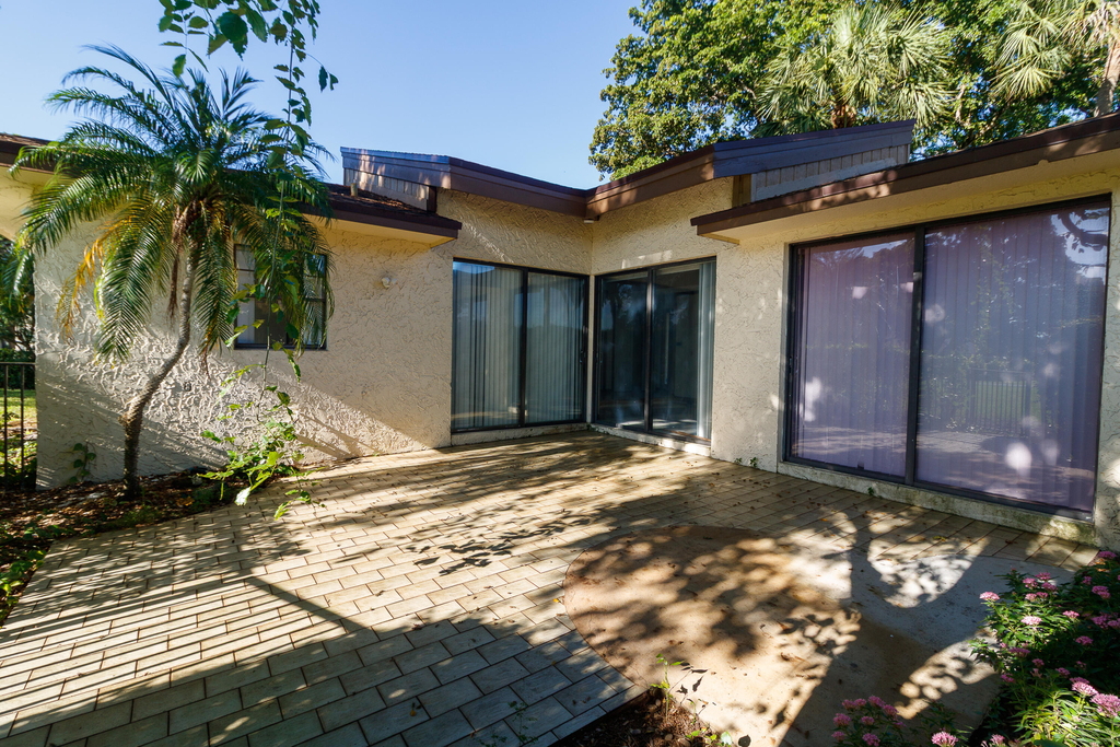 8197 Royal Palm Court - Photo 29