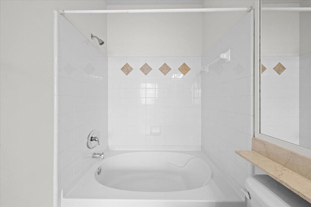 155 Galicia Way - Photo 9
