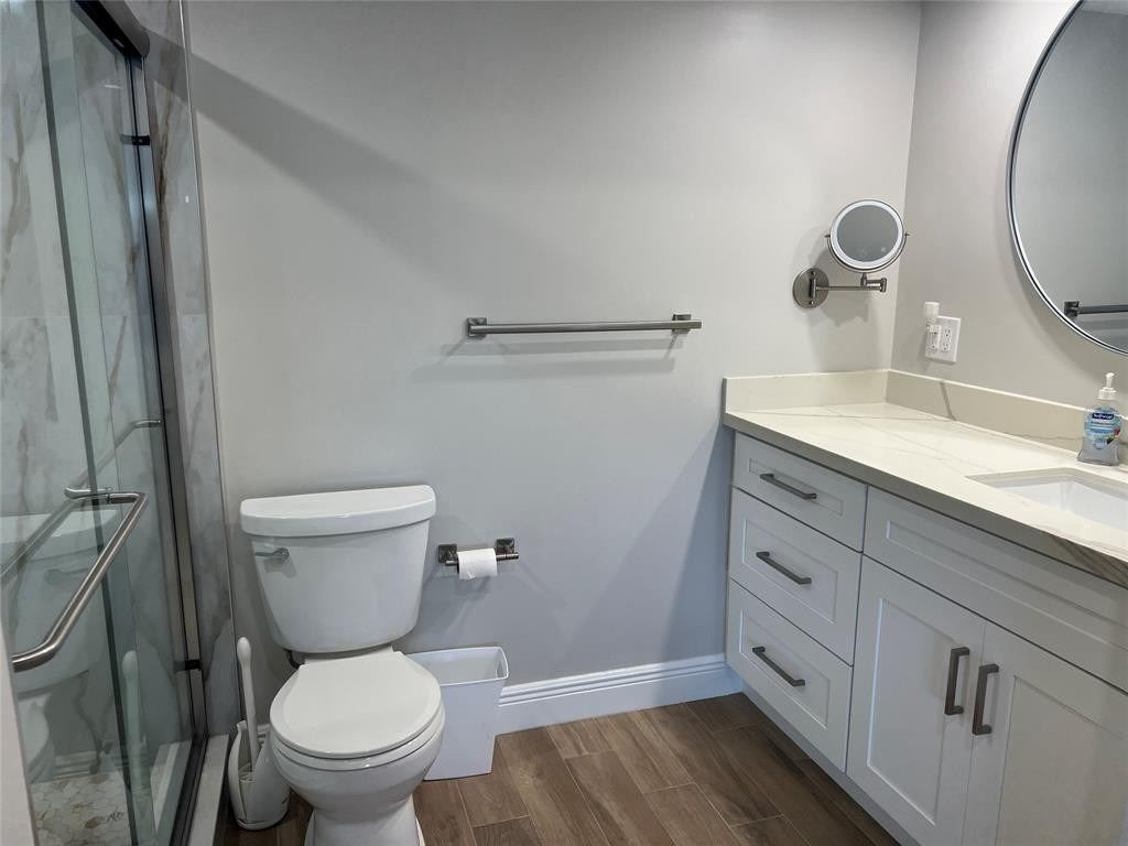 1523 E Hillsboro Boulevard - Photo 30