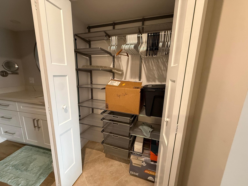 1523 E Hillsboro Boulevard - Photo 32