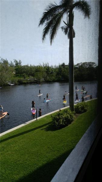 1523 E Hillsboro Boulevard - Photo 37