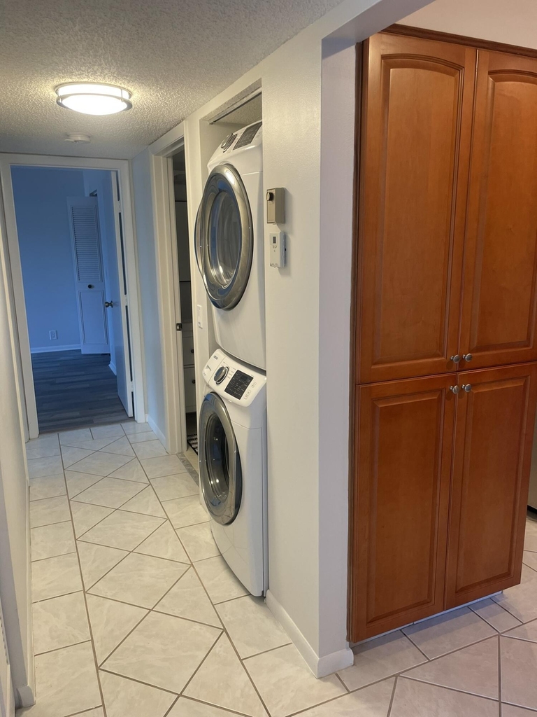 811 Sky Pine Way - Photo 3