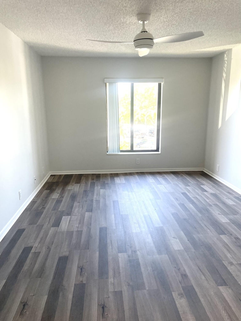 811 Sky Pine Way - Photo 9