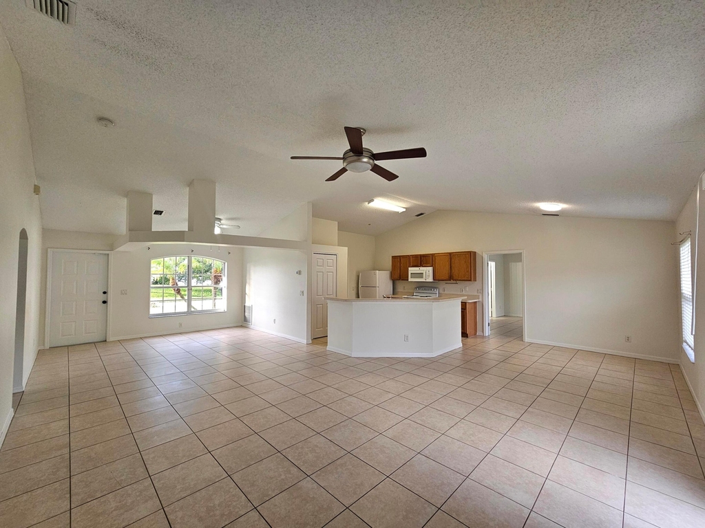 162 Sw Grimaldo Terrace - Photo 1