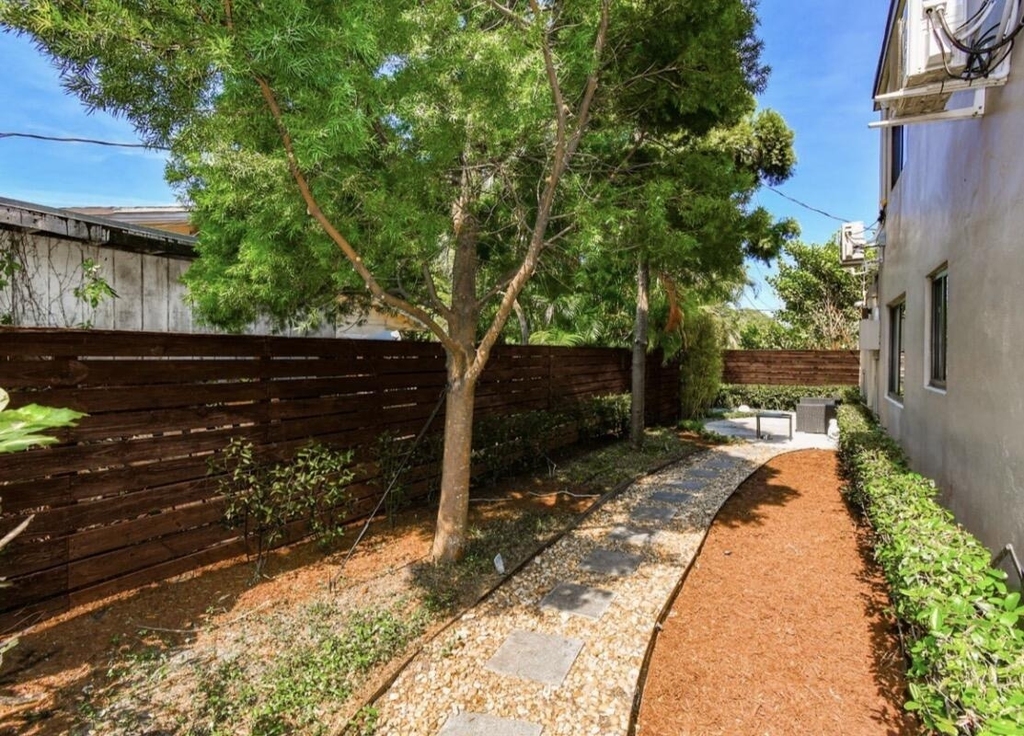 1273 Ne 38th Street - Photo 12