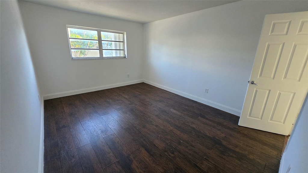 15205 Ne 6th Avenue - Photo 12