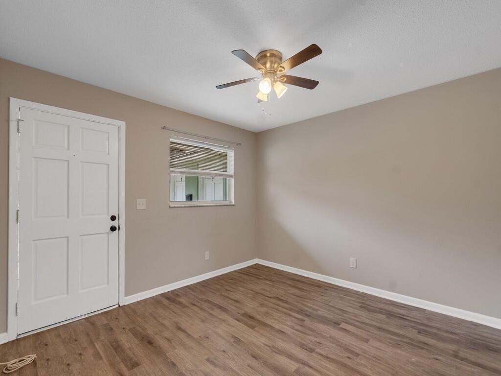 2036 19th Street - Photo 7