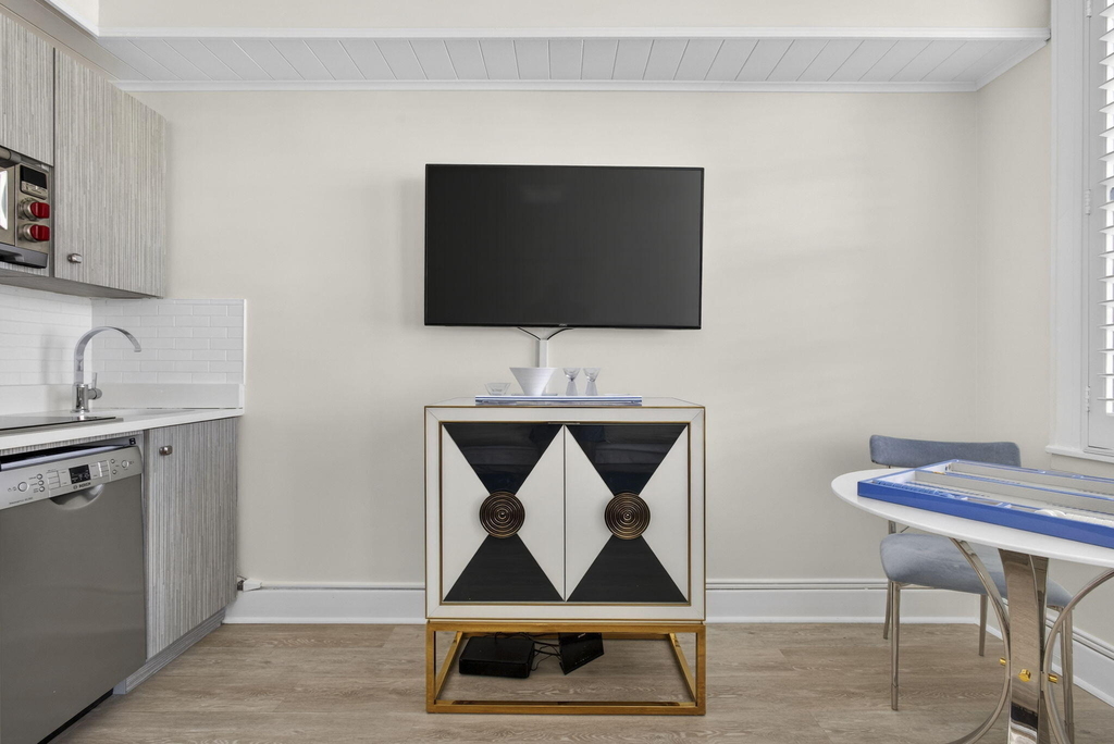 235 Sunrise Avenue - Photo 9