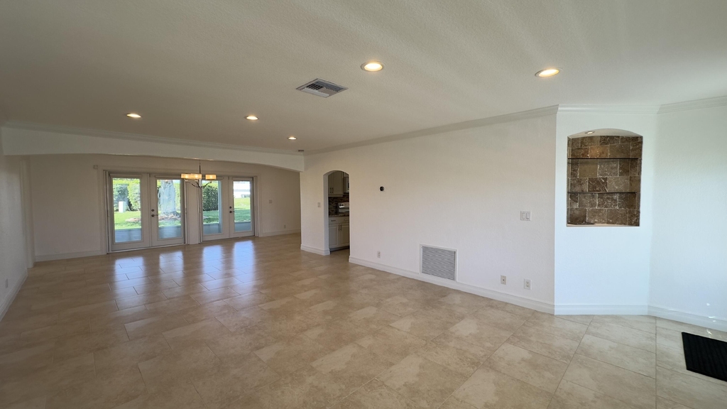 1108 W Ocean Avenue - Photo 18