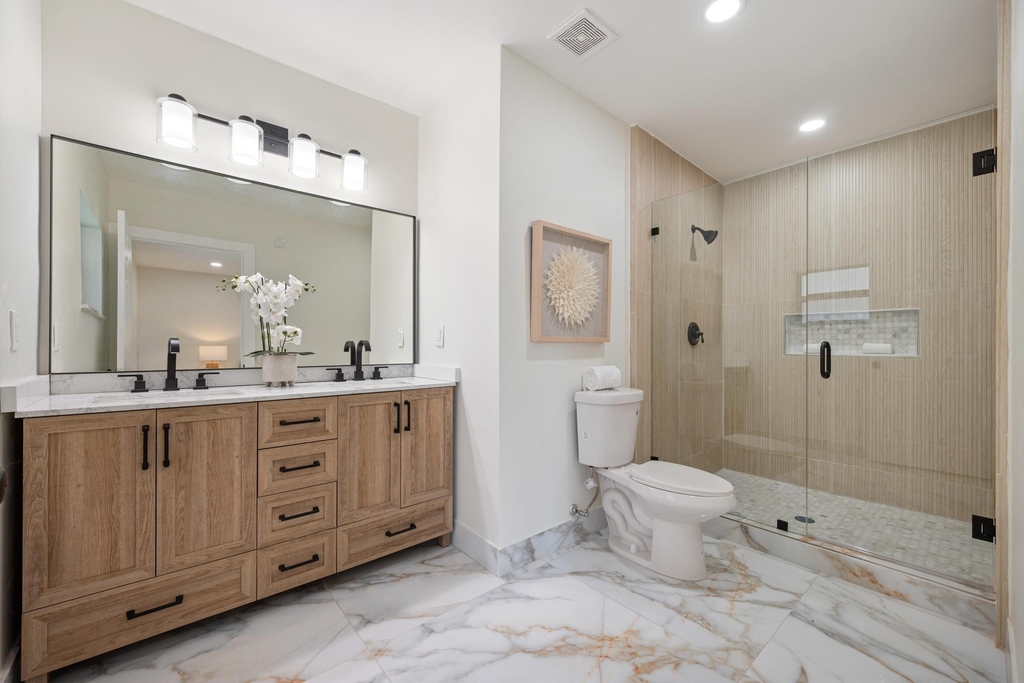 8201 Nw 67th Avenue - Photo 12