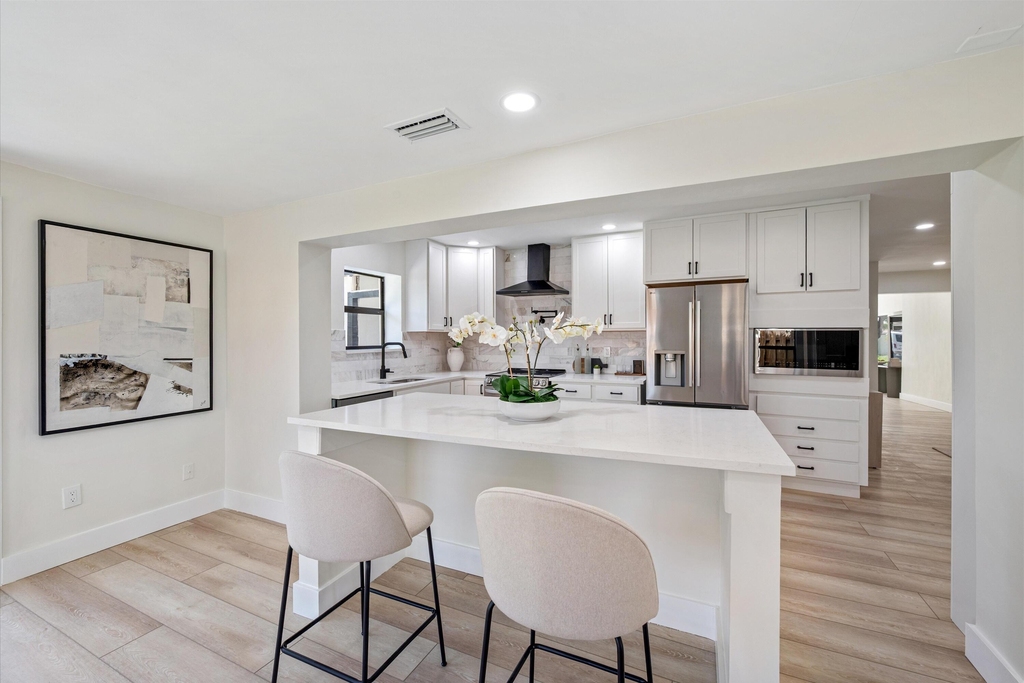 8201 Nw 67th Avenue - Photo 7