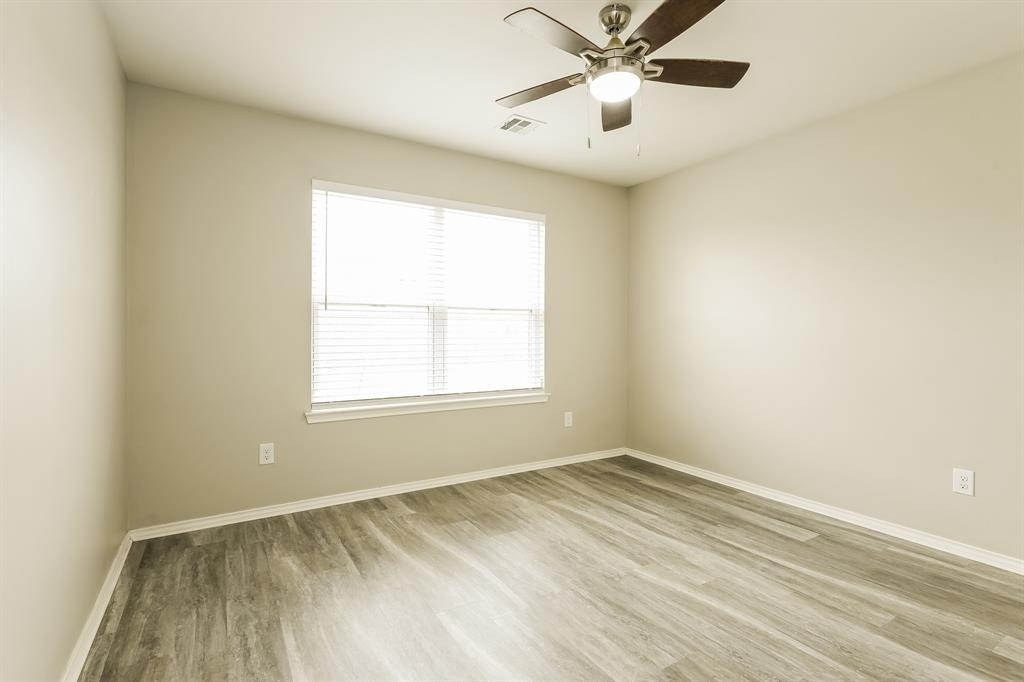 518 Crystal Lane - Photo 11