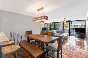6 Royal Palm Way - Photo 2