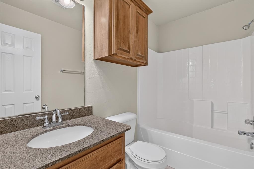 18109 Montoro Way - Photo 32