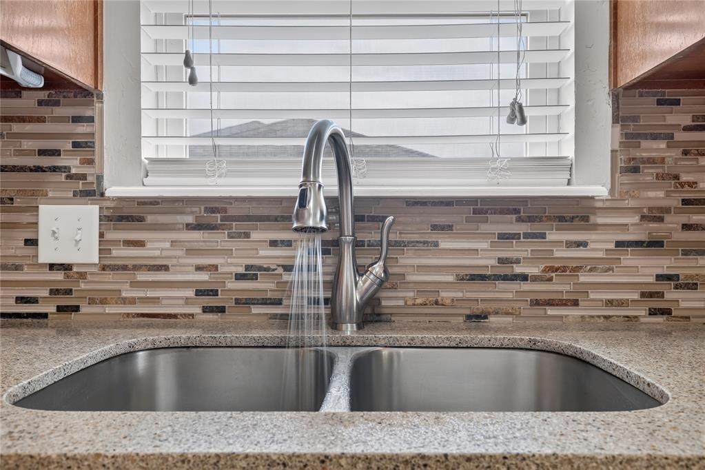 18109 Montoro Way - Photo 20