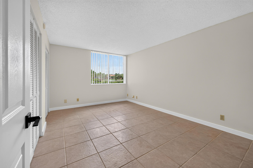 10717 E Cleary Boulevard E - Photo 15