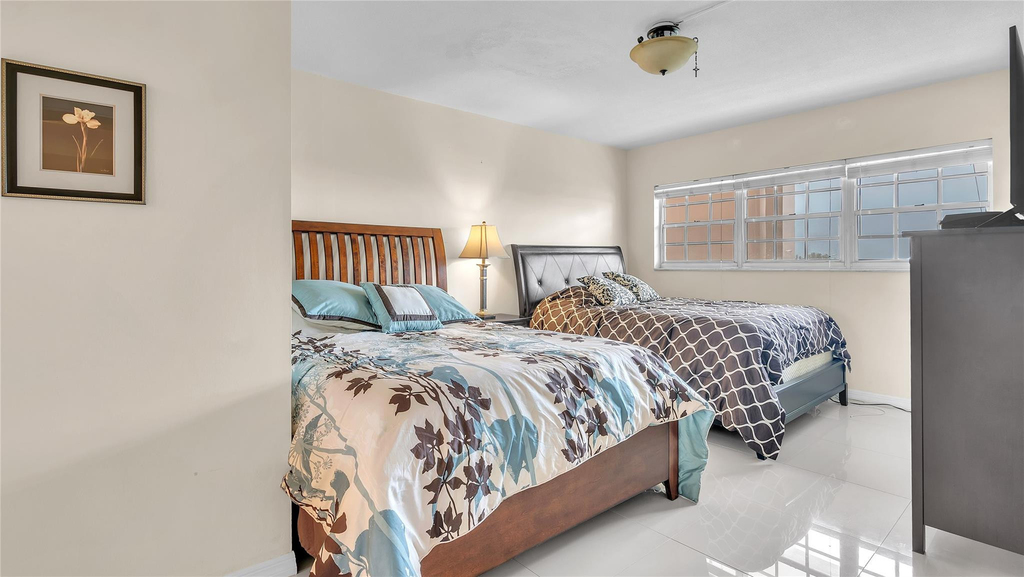 3150 N Palm Aire Drive - Photo 17