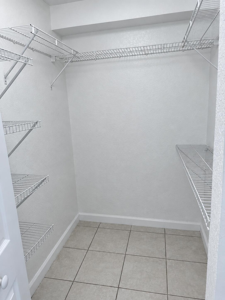 121 Sw Palm Drive - Photo 10