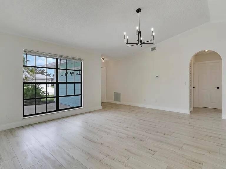 2558 Sw Chestnut Lane - Photo 2
