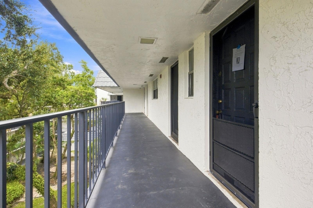 3280 Spanish Moss Terrace - Photo 5