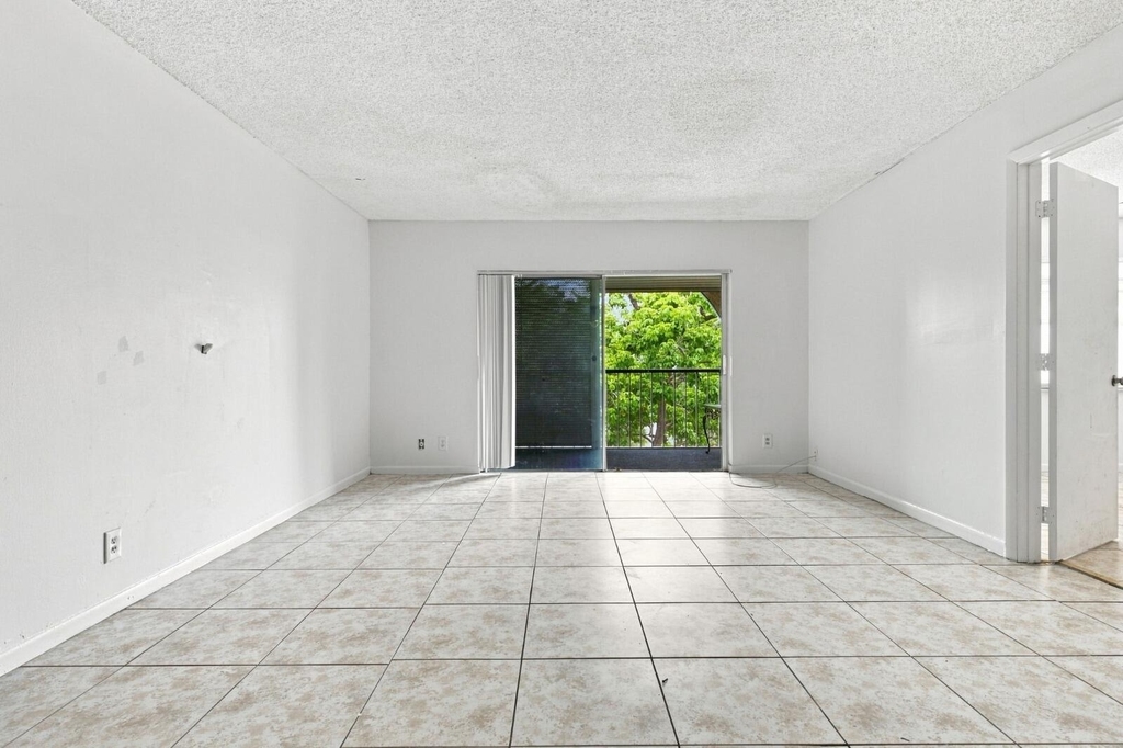 3280 Spanish Moss Terrace - Photo 9