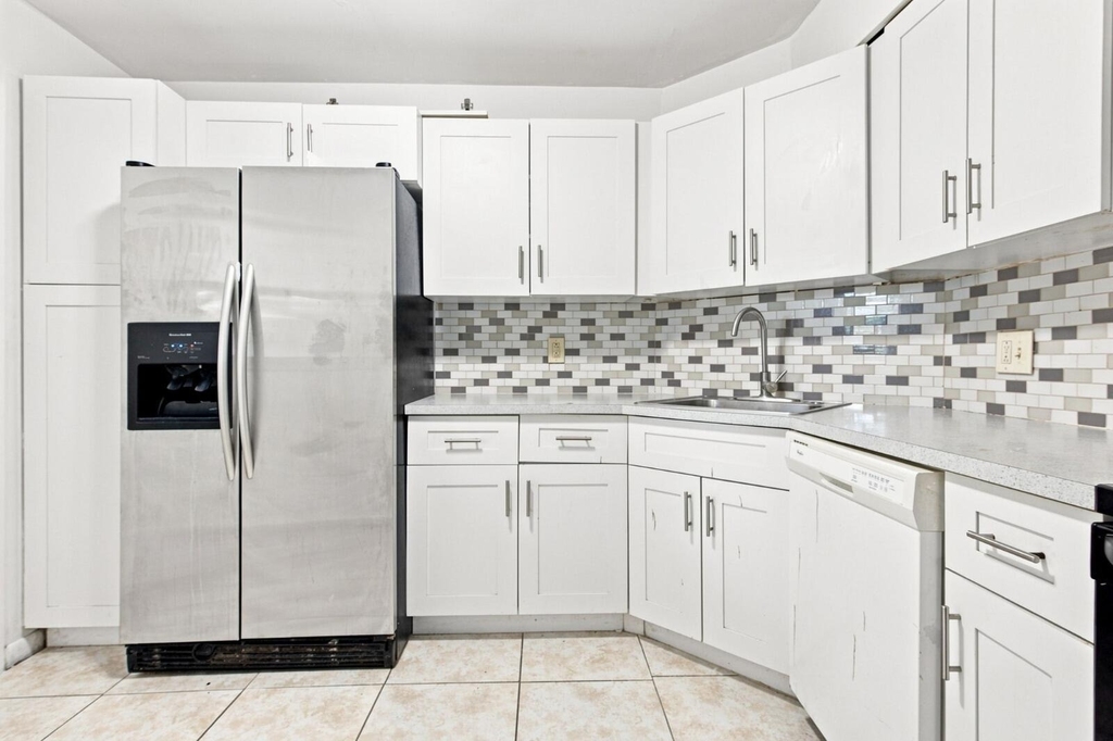 3280 Spanish Moss Terrace - Photo 4