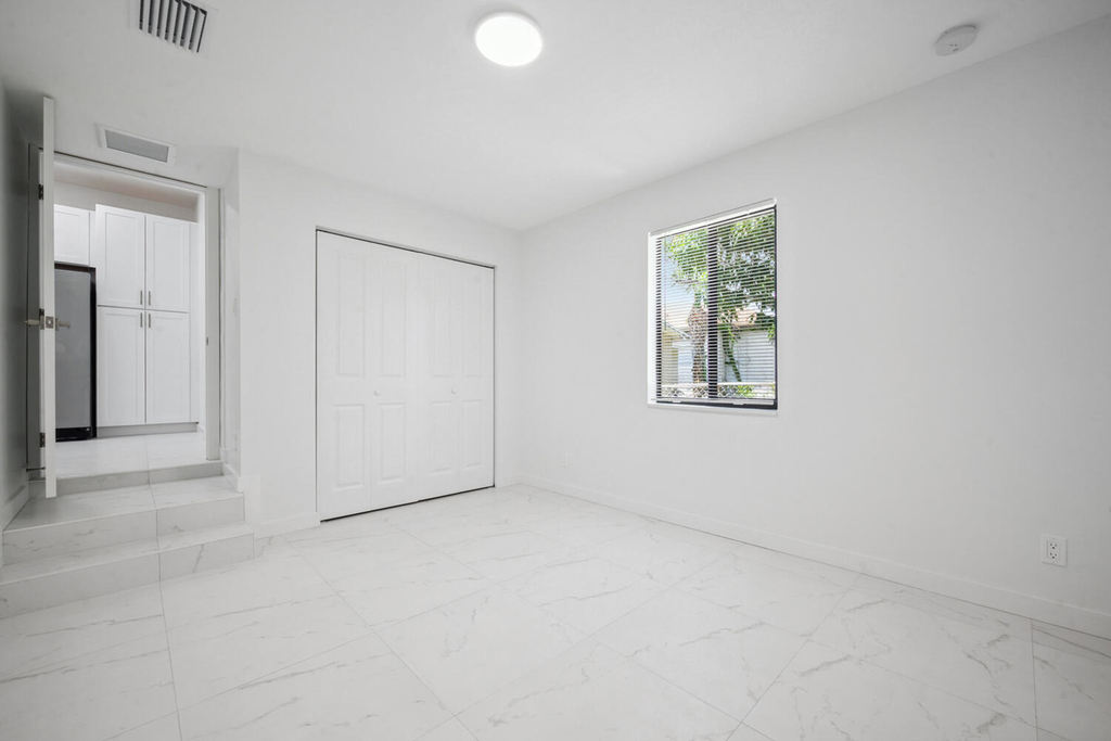 1009 14th Street - Photo 13