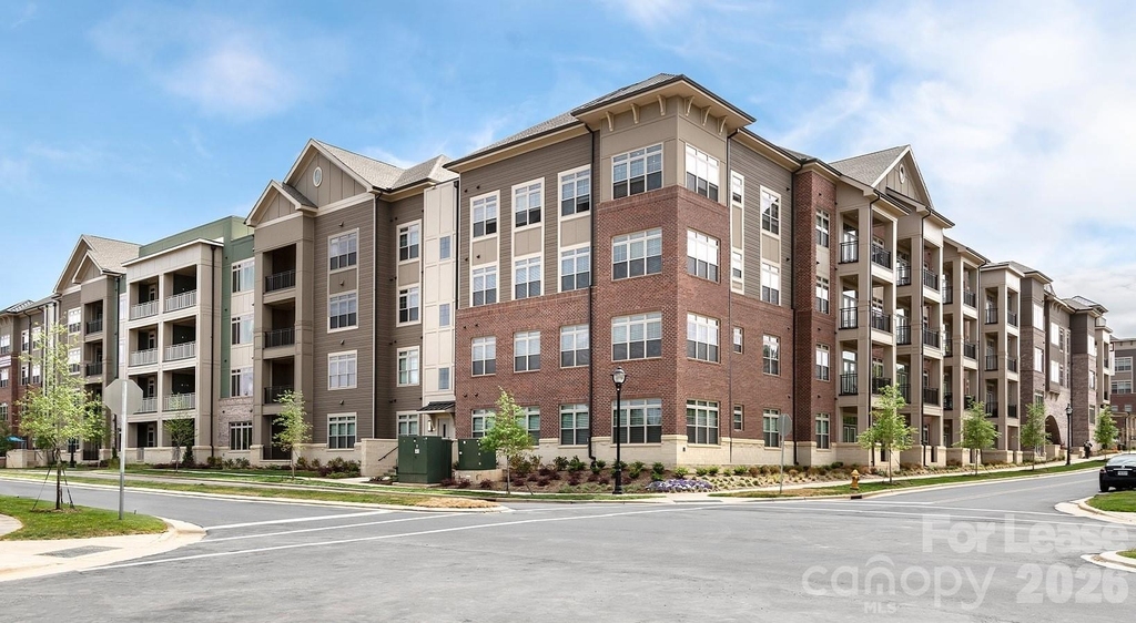 5350 Pinehurst Park Drive - Photo 1