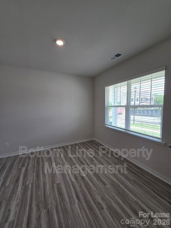 549 Blackpool Court - Photo 4